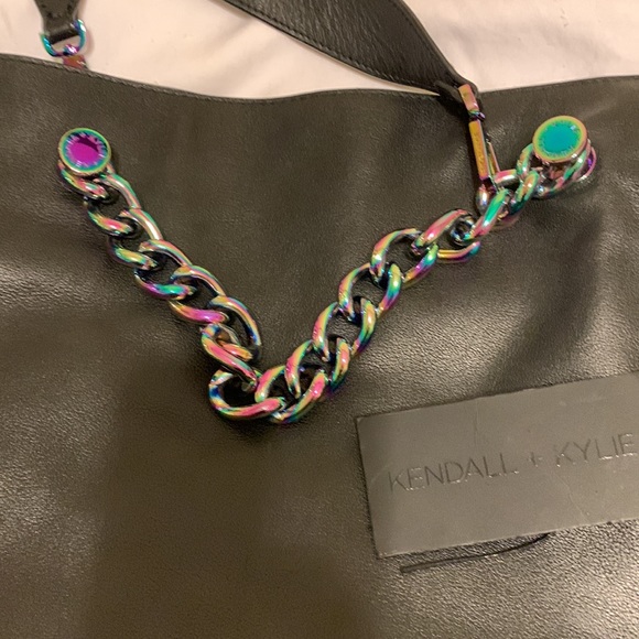 Authentic Kendall & Kylie Genuine Leather shoulder bag. Can convert to handbag. - Picture 4 of 7